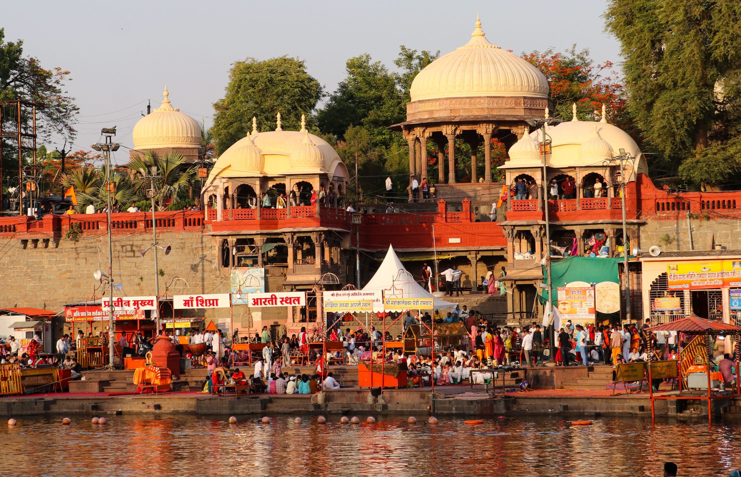 Omkareshwar Jyotirlinga Family Trip and Bhakt Niwas Information