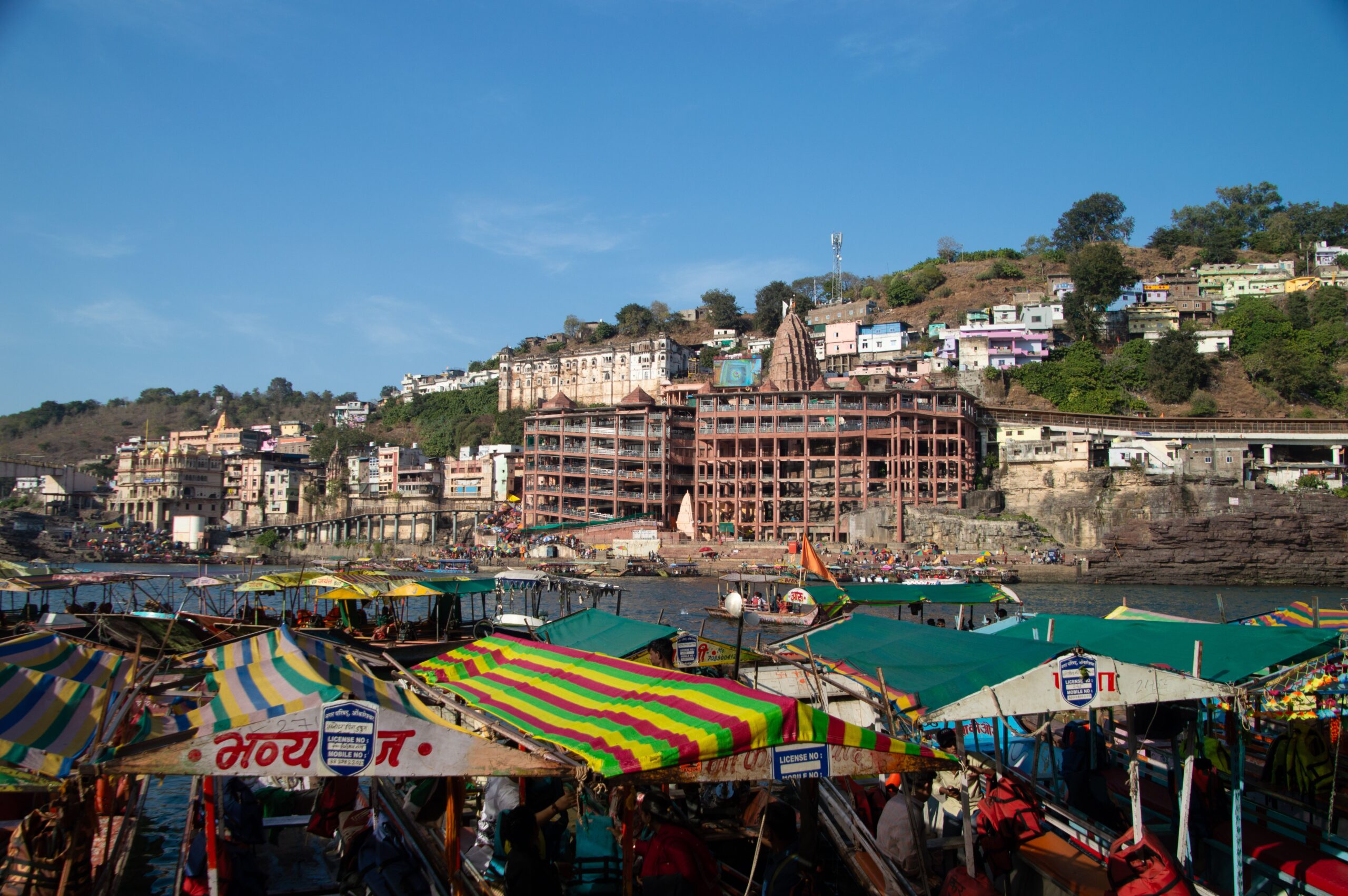 Omkareshwar Jyotirlinga Family Trip and Bhakt Niwas Information